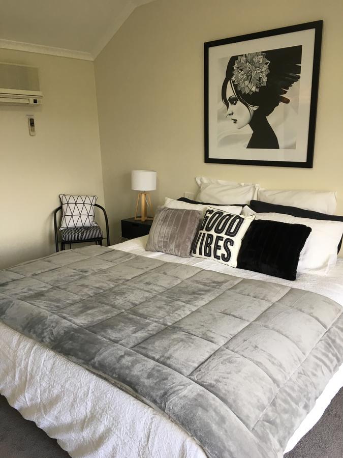 Rosewhite House Bed and Breakfast Myrtleford Εξωτερικό φωτογραφία