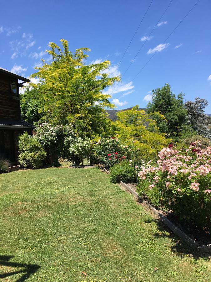 Rosewhite House Bed and Breakfast Myrtleford Εξωτερικό φωτογραφία